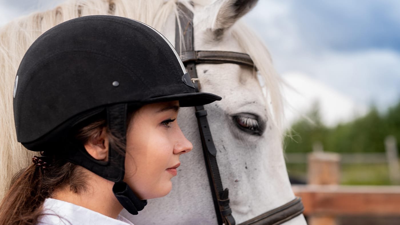 Riding hat